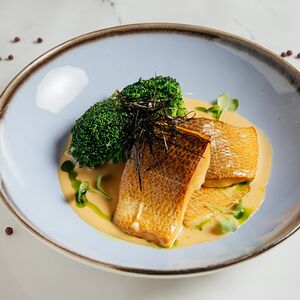 Копченое филе сига с брокколи