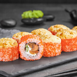 Ролл Монако запеченный