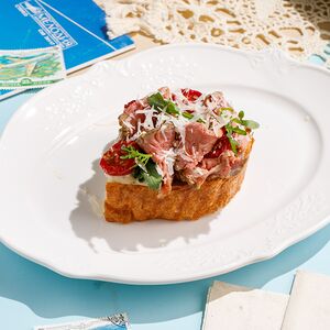 Брускетта с ростбифом