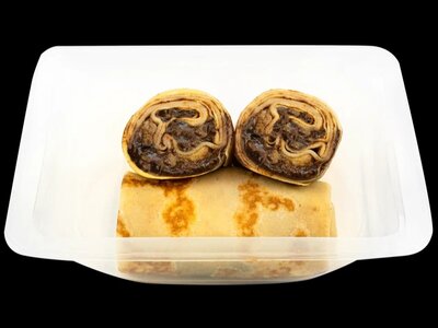 Блинчики с шоколадно-ореховой пастой и бананом