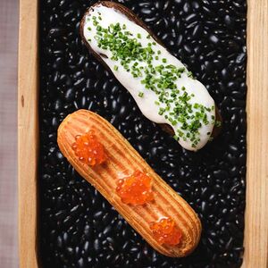Сет эклеров с морепродуктами