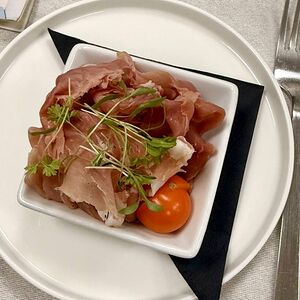 Чикетти с прошутто крудо