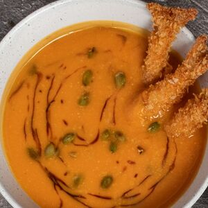 Тыквенный крем-суп с хрустящими креветками