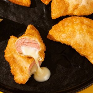 ЧебурекМи с ветчиной и сыром