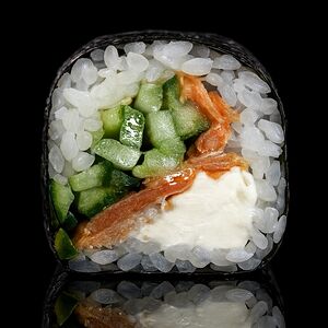 Ролл с лососем терияки