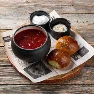 Борщ с пампушками