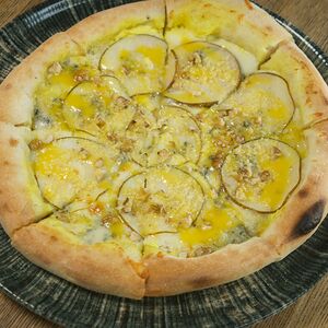 Пицца Pear Gorgonzola