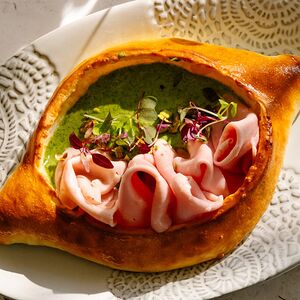 Хачапури с мортаделлой и кавказским песто