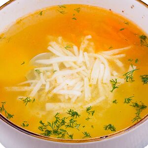 Куриный бульон с лапшой