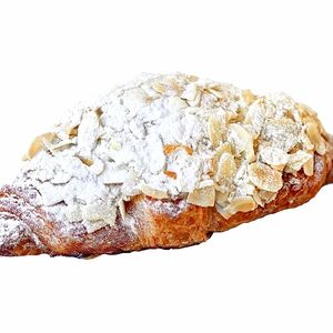 Круассан с миндалем и миндальным кремом