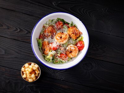Цезарь с креветками 