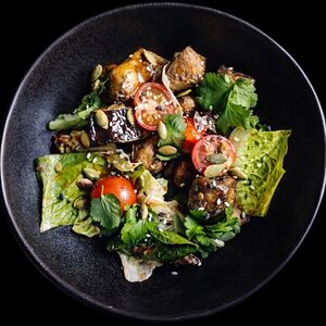 Салат с обжаренным баклажаном