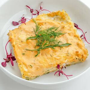 Лазанья с красной рыбой и шпинатом