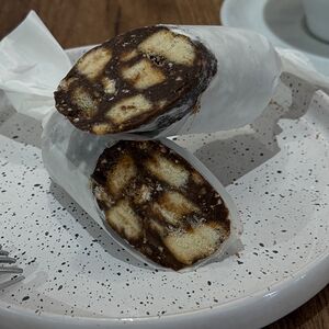 Шоколадная колбаса с фундуком