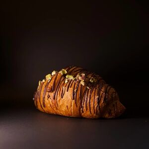 Круассан с шоколадом