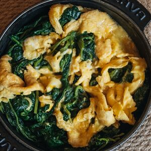 Տապակած սեզոնային կանաչիներ