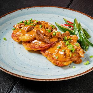 Драники с бефстроганов