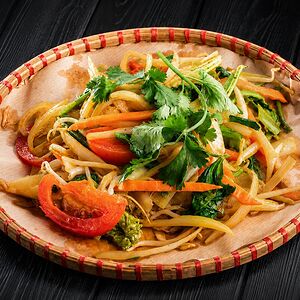 Жареная лапша Ми Сао Зау