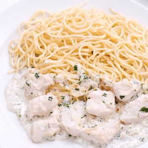 Курица в сливках с гарниром