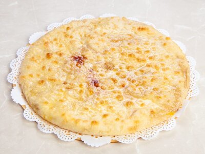 Осетинский пирог с сыром и свекольными листьями Сахараджын