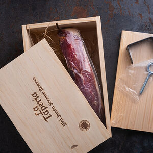 Хамон Иберика 1 кг с подставкой и ножом (подарочный)