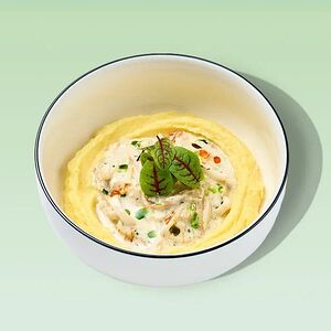 Кальмар по-строгановски с вешенками и картофельным пюре