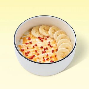 Рисовая каша с бананом и персиковой сгущёнкой