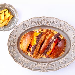 Бургер бри & Вишня BBQ