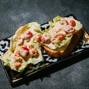 Брускеты с раковыми шейками 