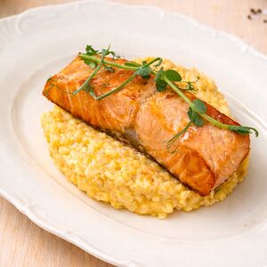 Спинка форели с печеным бататом