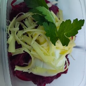 Салат из свеклы с сыром