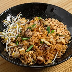 Пад Тай со свининой