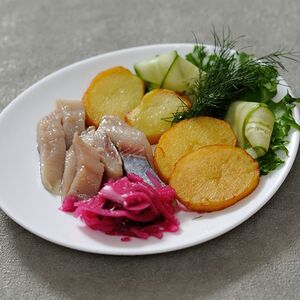 Картофель с сельдью