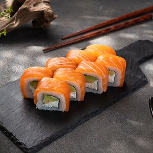 Ролл Мурманская Филадельфия прайм с авокадо 