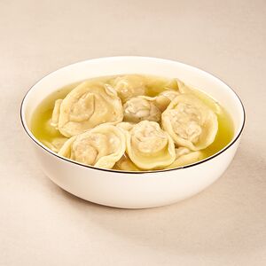 Пельмени с куриным фаршем с бульоном