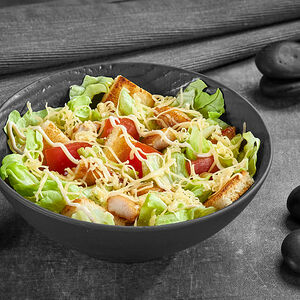 Салат Цезарь с курицей