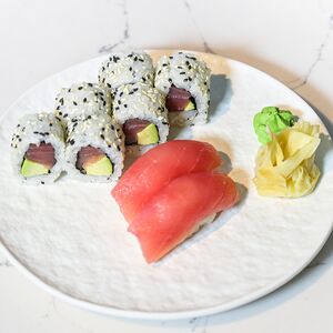 Сет ролл тунец и нигири тунец