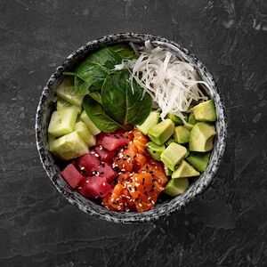 Поке с лососем и тунцом