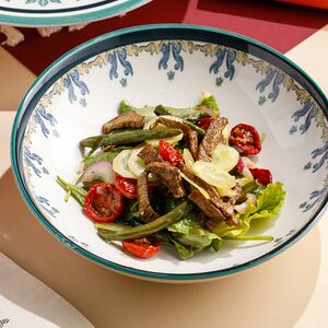 Салат с говядиной и арахисовой заправкой