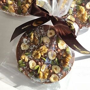 Шоколад Молочный с орехами