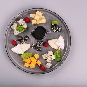 Ассорти европейских сыров