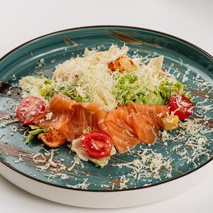 Цезарь с семгой