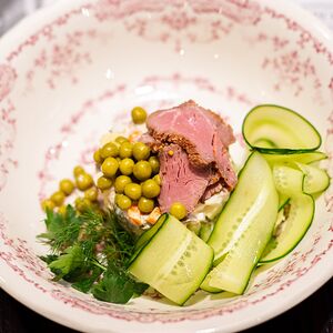 Оливье с языком и ростбифом