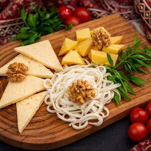 Ассорти кавказских сыров