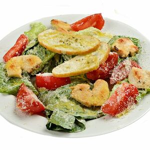 Салат цезарь с курицей