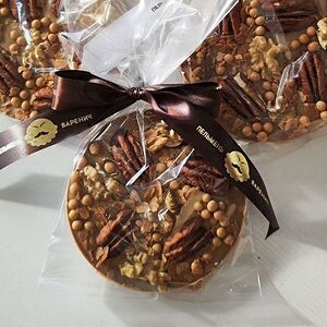 Шоколад Карамельный с орехами