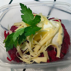 Салат из свеклы с сыром