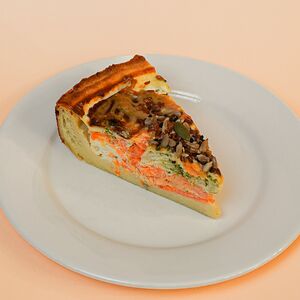 Киш с форелью и брокколи