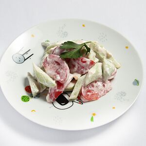 Овощной салат со сметаной