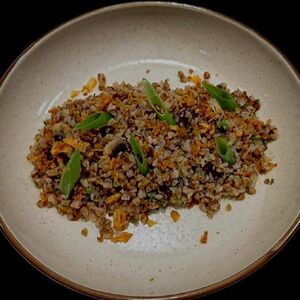 Гречка с луком и грибами